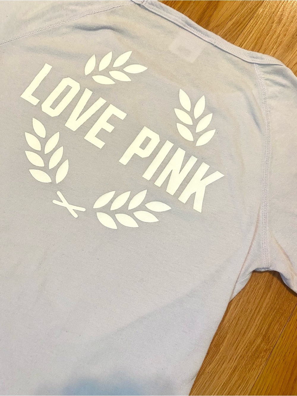 🪁VS PINK SHORT SLEEVE TEE PURPLE LOGO CREW NECK BASIC T-SHIRT SIZE XS - Picture 4 of 6